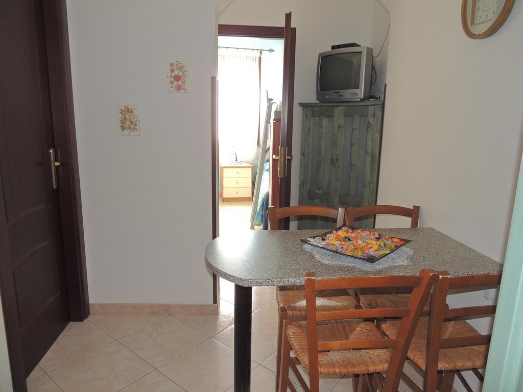 Apartments Baunei Bilik gambar