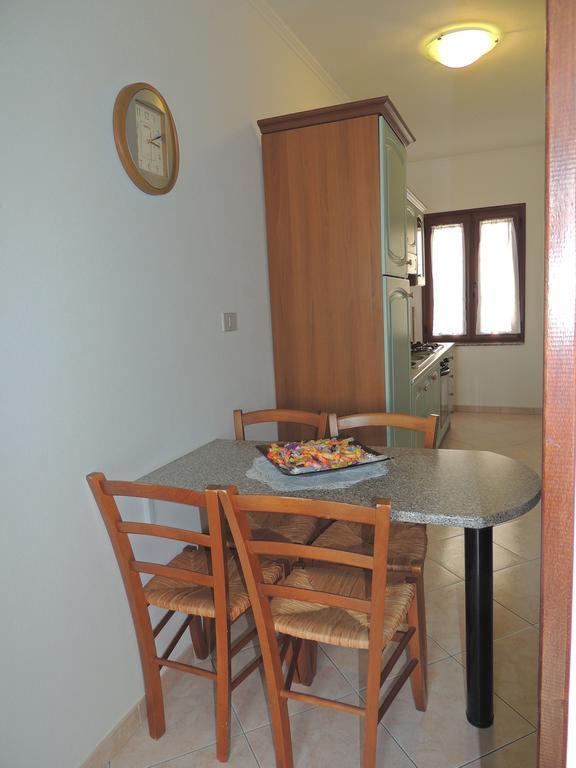 Apartments Baunei Bilik gambar