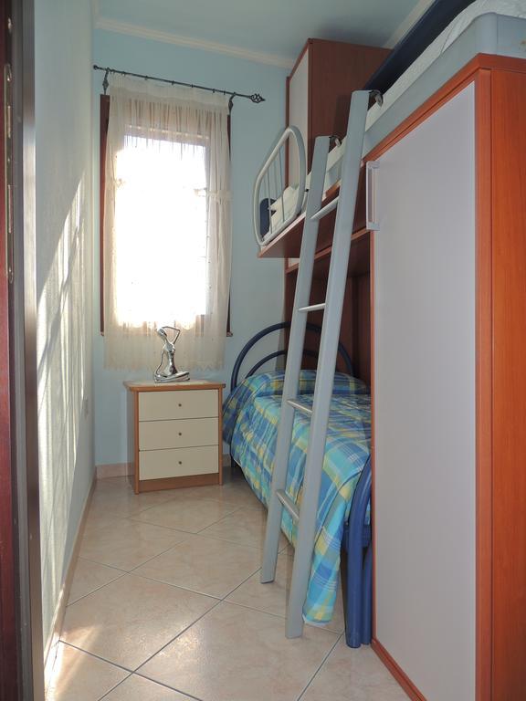 Apartments Baunei Bilik gambar